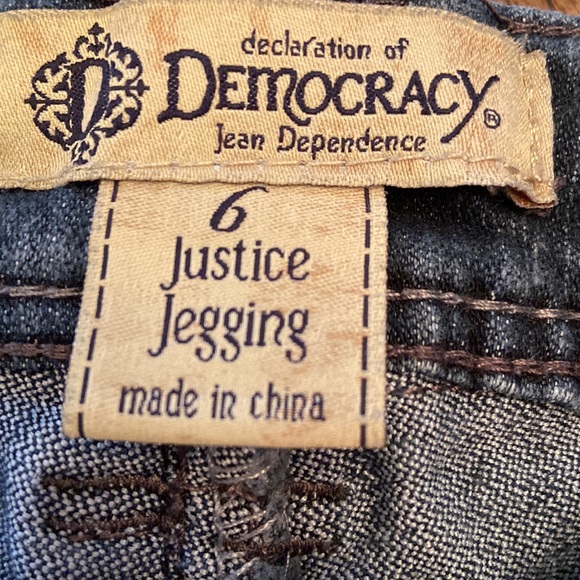 Democracy Justice Jeggings in medium wash - Picture 10 of 10
